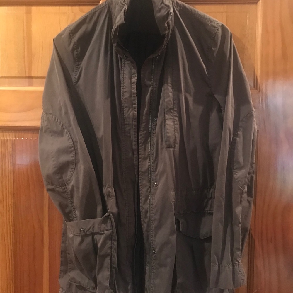 Hooded rain coat